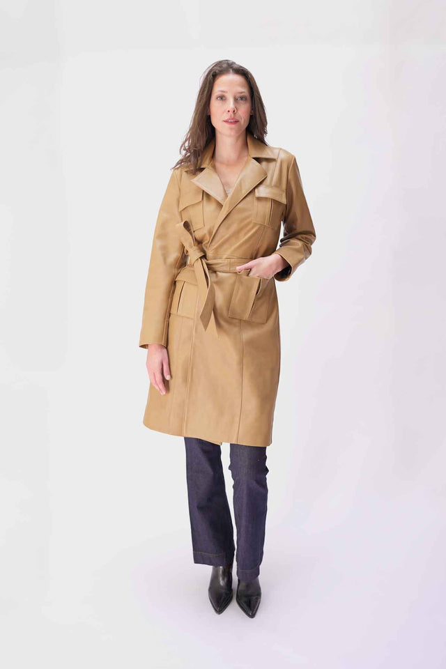 Trench en cuir camel