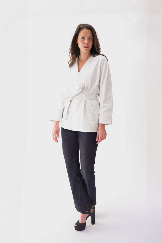 Kimono en cuir blanc