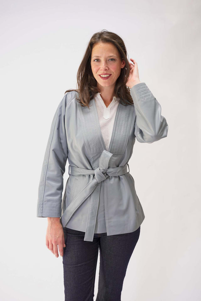 Kimono en cuir gris