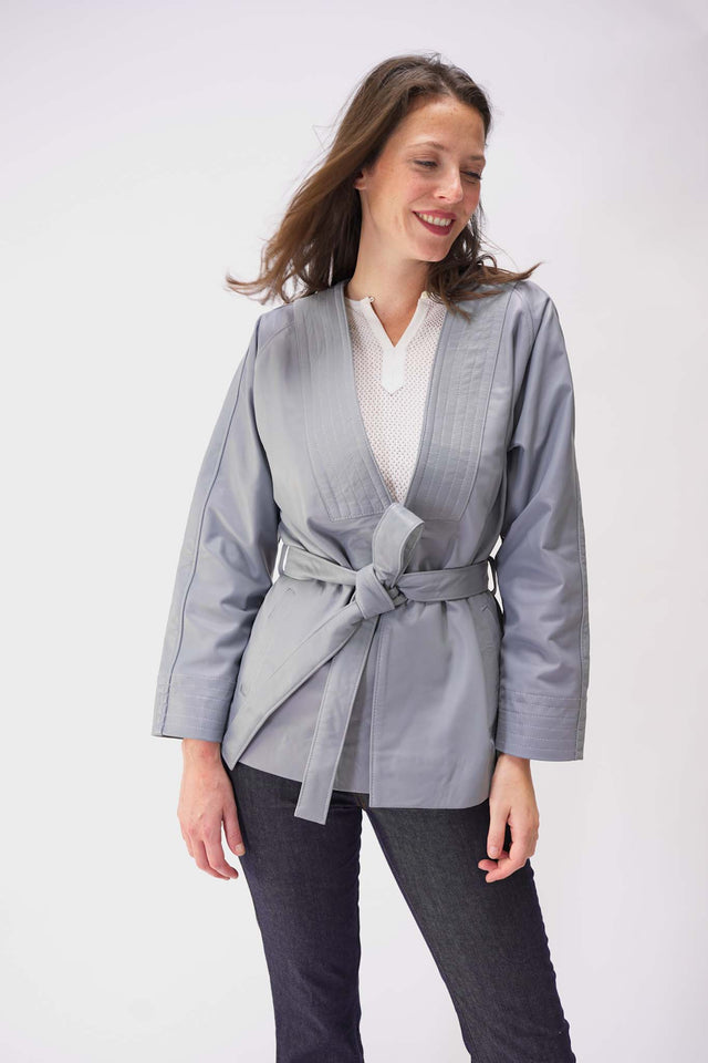 Kimono en cuir gris