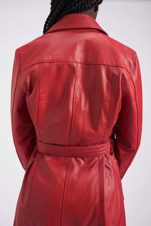 Trench en cuir rouge