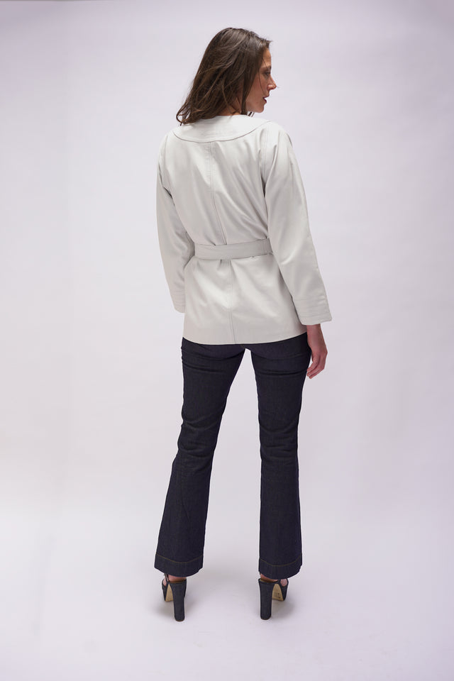 Kimono en cuir blanc