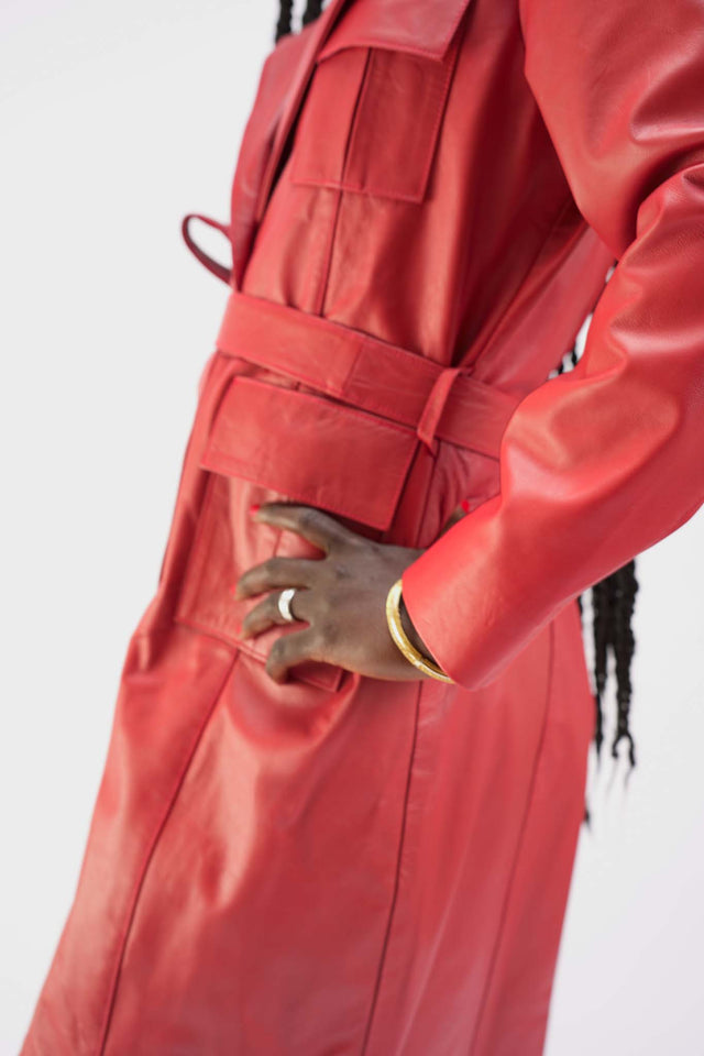 Trench en cuir rouge
