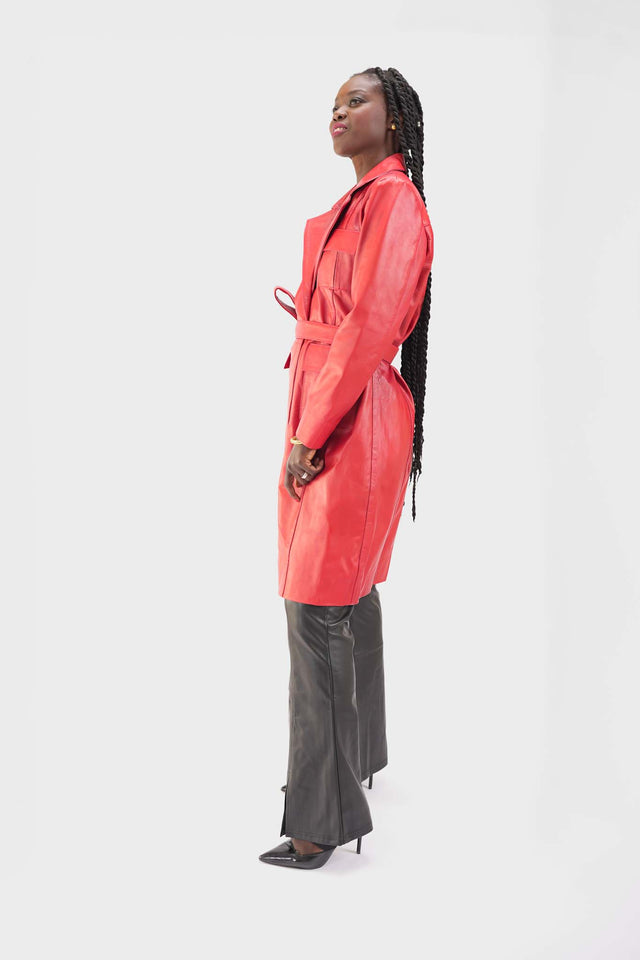 Trench en cuir rouge