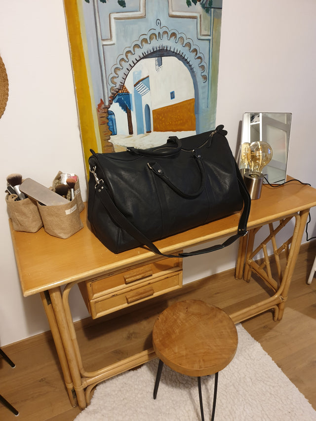 Black Leather Travel Bag